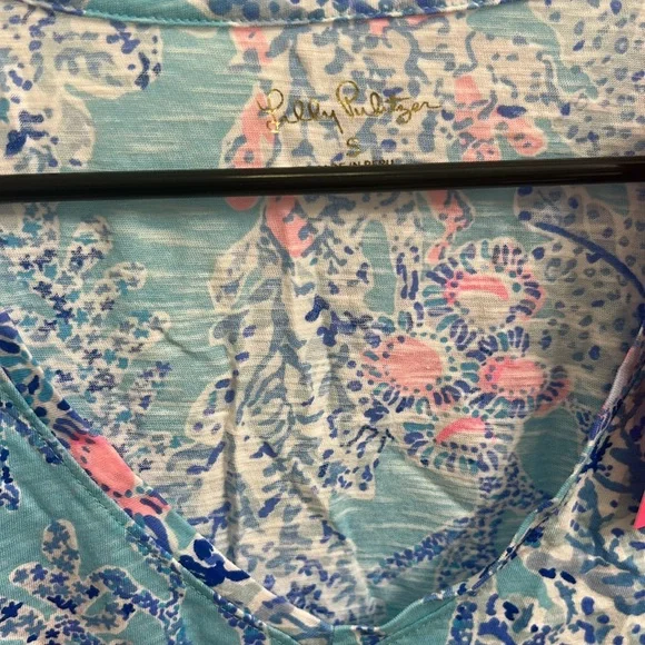 Lilly Pulitzer Vibrant Floral Shirt - Picture 5 of 7